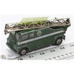 DINKY TOYS MAST TRUCK.