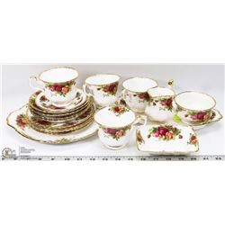 18PC ROYAL ALBERT OLD COUNTRY ROSES CHINA