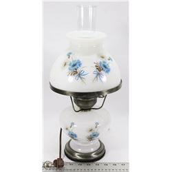 VINTAGE HURRICANE LAMP TOP AND BOTTOM LIGHT UP