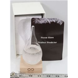 MINI  STORM WEATHER PREDICTOR WITH WOOD BASE