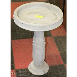 CONCRETE 2 PIECE ACORN BIRDBATH 16"X23"