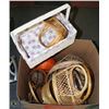 Image 1 : LARGE BOX OF ASSORTED BASKETS ASSORTED SIZES
