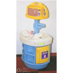 LITTLE TYKES KITCHEN