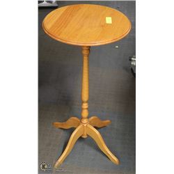 OAK ROUND PLANTER STAND
