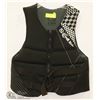 Image 1 : XL CWB LIFE JACKET