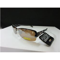 New Women's Foster Grant Polarized Sunglasses / 39.99 tags
