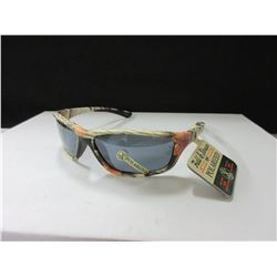 New Mens Field & Stream Camo Polarized Sunglasses / 39.99 tags