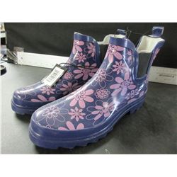 New Women's rain boots / size 9