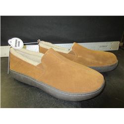 New Mens Mossimo Genuine Suede non marking sole / size 9