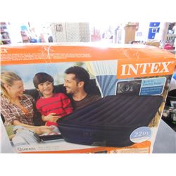 Intex Queen raised downey Mattress / 22" hight - built in pump/untested