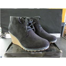 New Women's Sociology Boots / black size 8.5