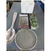 Image 1 : Lot of New Household items / clock / fan / wall spoon / floor vent / cactus