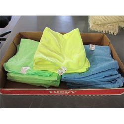 1 Dozen New Micro fiber Cloths / 4 of each color