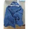 Image 1 : Kids blue Hooded shark towel