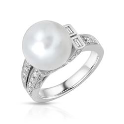 18KT White Gold 7.70ct Pearl and Diamond Ring