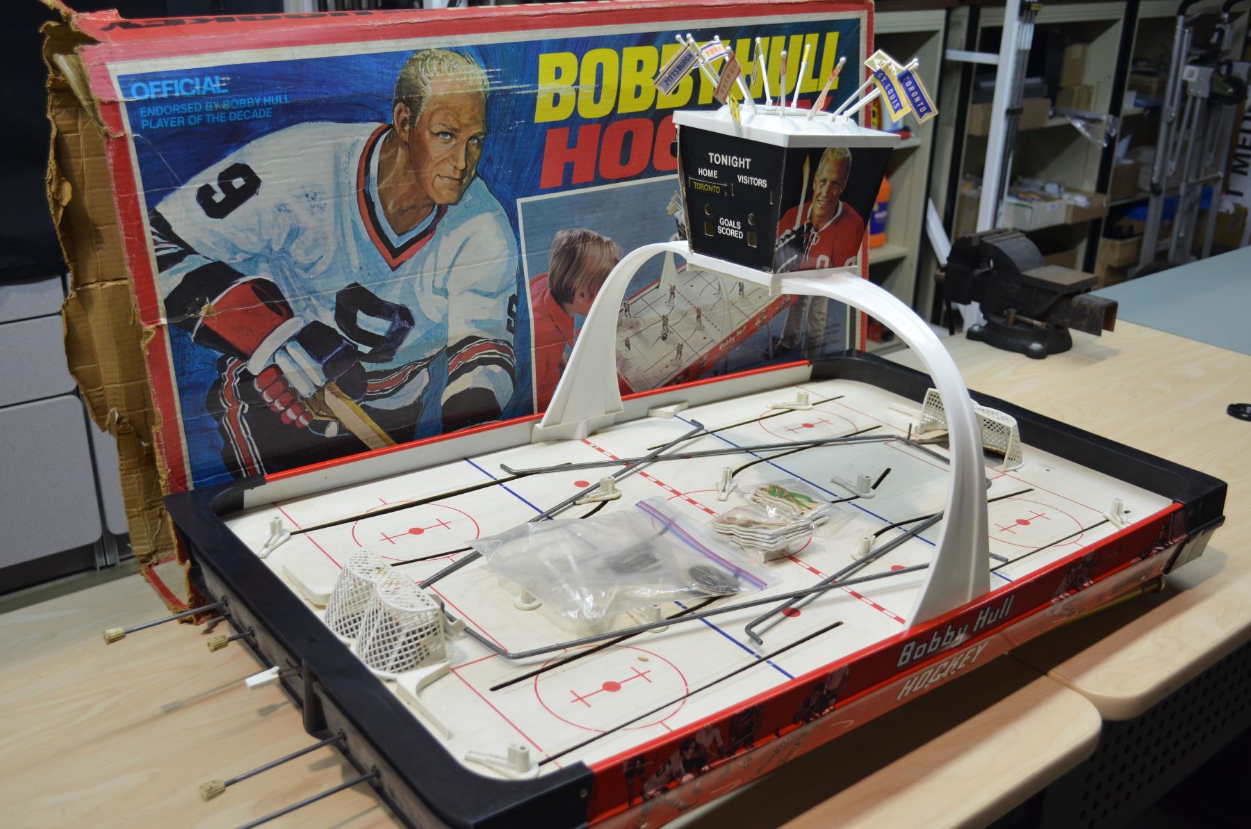 Vintage Bobby Hull Hockey Game With original box!