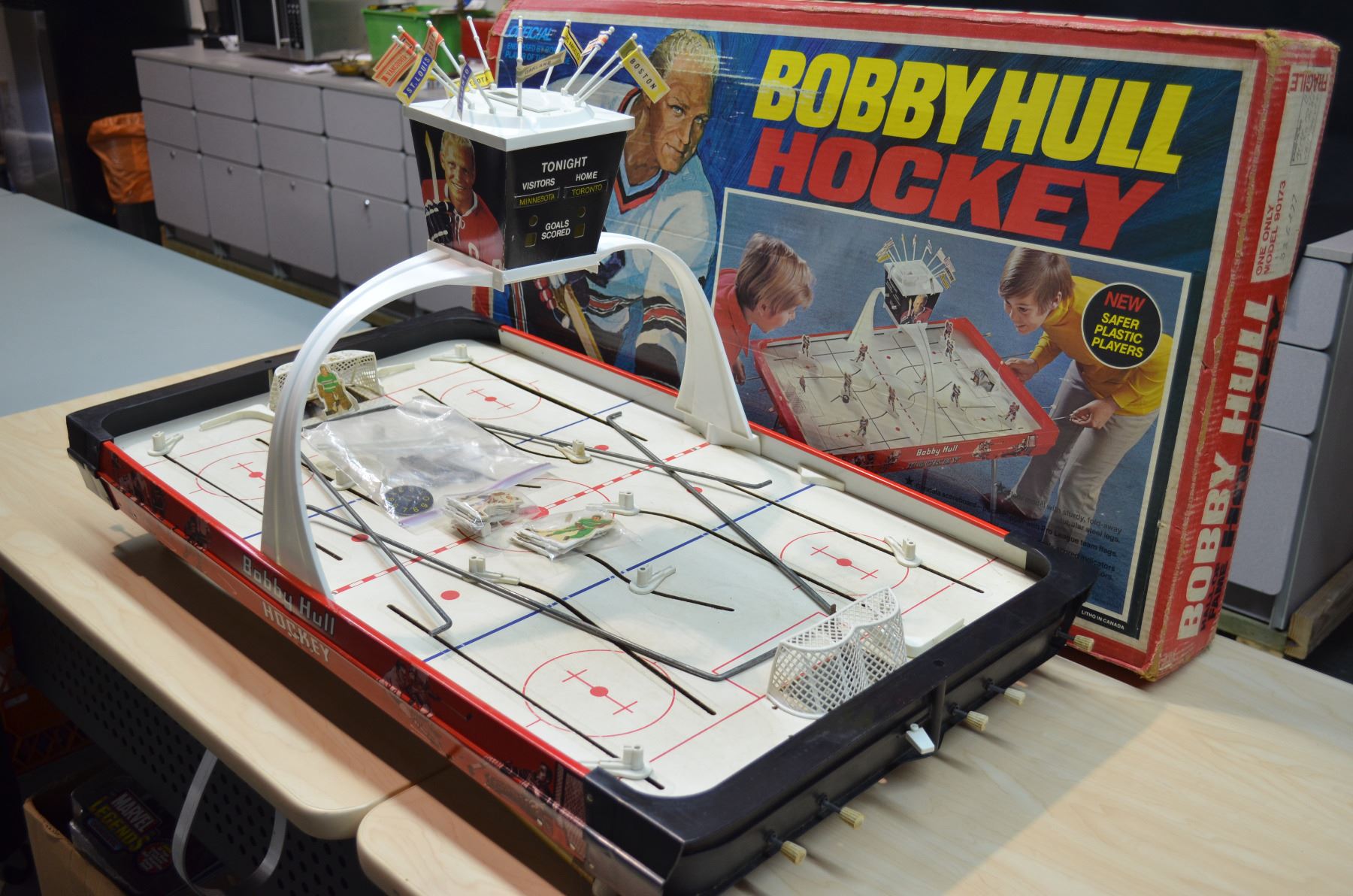 Vintage Bobby Hull Hockey Game With original box!