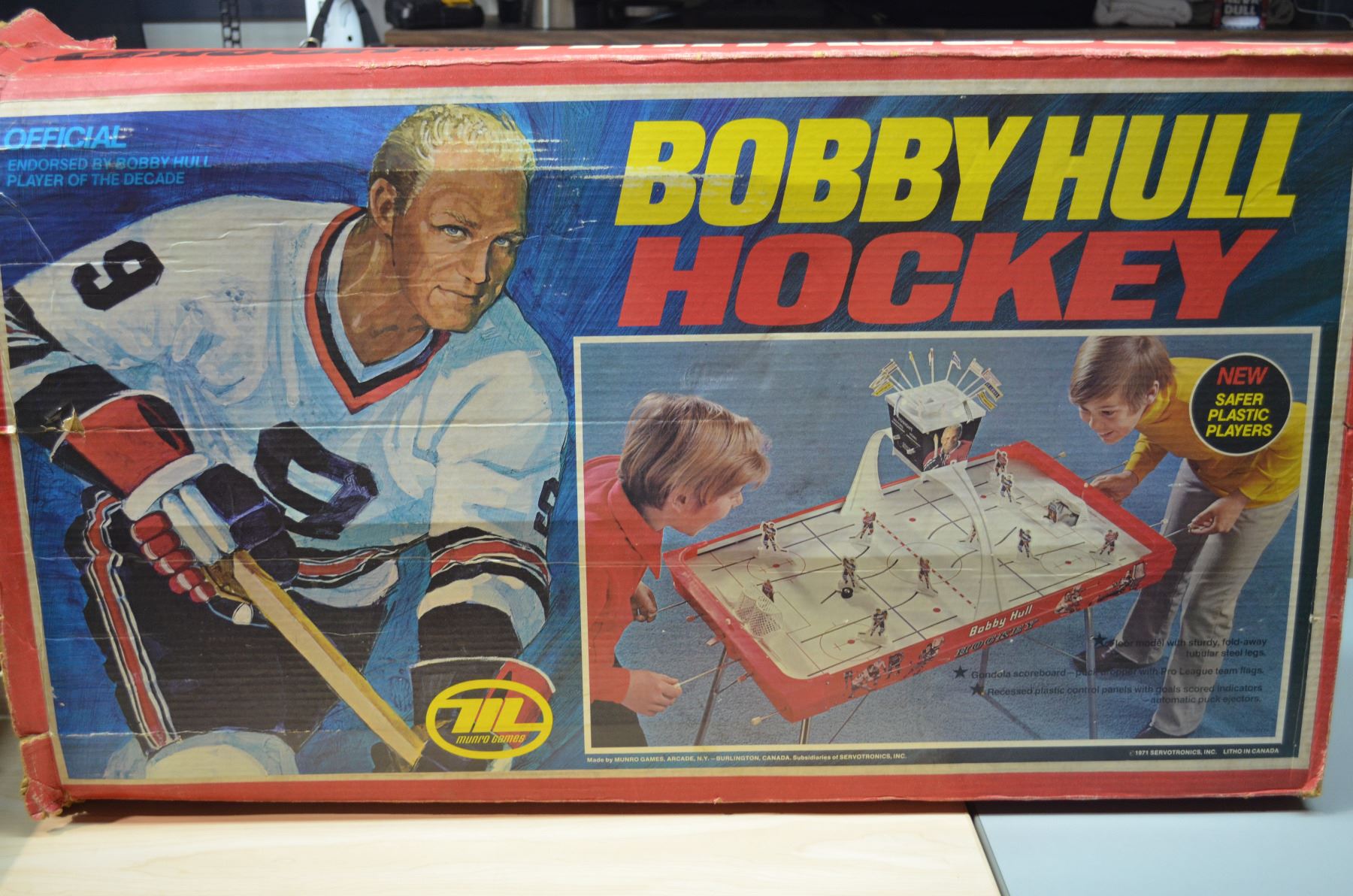 Vintage Bobby Hull Hockey Game With original box!