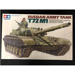 TAMIYA RUSSIAN ARMY TANK T72 M1 MODEL KIT