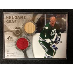 NHL GAME GEAR GORDIE HOWE HOCKEY CARD