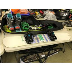 FORUM SNOWBOARD WITH BINDINGS