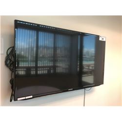 SAMSUNG 37" TELEVISION WITH WALL MOUNT