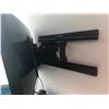 Image 2 : ASUS 24" MONITOR WITH TELESCOPIC WALL MOUNT