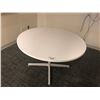Image 1 : STEELCASE TURNSTONE WHITE CONFERENCE TABLE