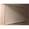 Image 1 : 4' X 6' WHITEBOARD