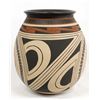 Image 2 : Mata Ortiz Polychrome Jar by Villalba & Veronica S
