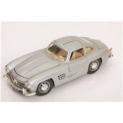 1/24 Scale 1954 MBZ 300 SL by Burago