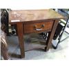 Image 1 : 23" X 26" end table