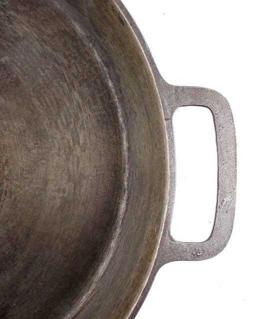 Large Griswold Cast Iron "Hotel" Skillet