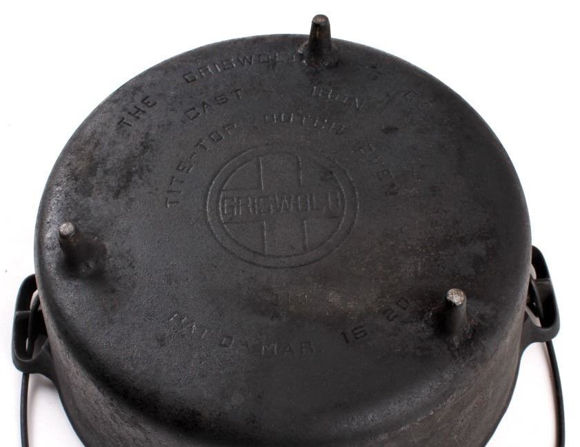Griswold No.10 Three Legged ChuckWagon Dutch Oven