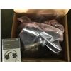 Image 2 : SET OF 2 MOTOROLLA H.D. NOISE REDUCTION HEAD SETS (NEW)