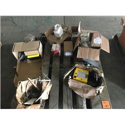 PALLET WITH 2 CRANE CONTROLS, HUBS, BEARINGS, HYDRAULIC BLOCKS, MISC PARTS, SENSORS, ETN BREAKER