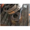 Image 3 : PALLET WITH PLANETARY, SUN GEAR, BELT PULLEY AND , HYDRAULIC CYLINDER AND FAN SHROUDE