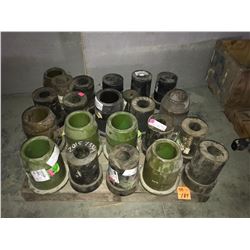 PALLET WITH PIPE LINERS AND VORTEX FINDERS (RESTRICTORS)