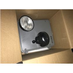 PALLET WITH 2 EMERGENCY LIGHTING SYSTEM