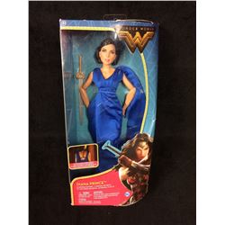 NEW IN BOX WONDER WOMAN ACTION FIGURE