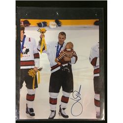 JOE NIEUNWENDYK SIGNED 8" X 10" COLOR PHOTO (TEAM CANADA)