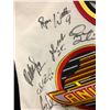 Image 2 : 1992 TEAM SIGNED CANUCKS JERSEY ( LINDEN. MCLEAN, GRAVES,....)