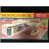 Image 3 : VINTAGE 1960'S MATCHBOX SERVICE STATION (MIB)