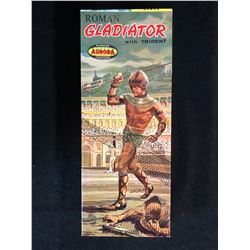 1958 ROMAN GLADIATOR WITH TRIDENT PLASTIC ASSEMBLY KIT (FAMOUS AURORA FIGHTERS)