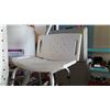 Image 2 : BATH ASSIST CHAIR