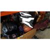 Image 2 : ARCHERY TARGET AND BOX OF ASSORTED GEAR