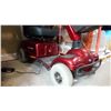 Image 8 : INNVACARE 4 WHEEL MOBILITY SCOOTER W/ CHARGER AND KEY