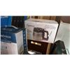 Image 2 : SMALL DEHUMIDIFIER CARAFE AND FILTER