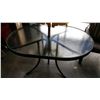 Image 1 : PATIO TABLE