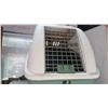 Image 3 : 1 LARGE DOG KENNEL ON WHEELS